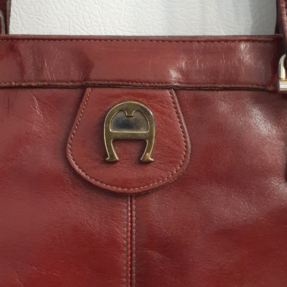 Purse - Picture 3 of 4